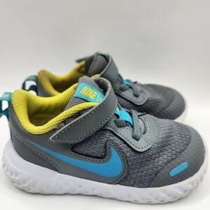 Nike Revolution 5 Gray/Yellow/Blue Size 8c